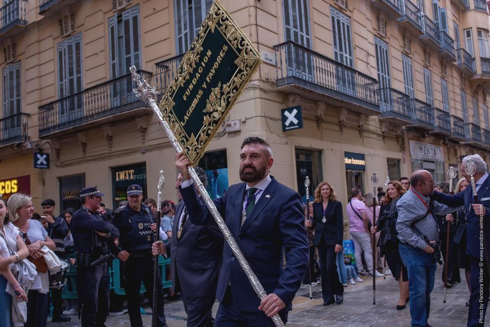 Semana Santa 2025, Domingo de Ramos, Lágrimas y Favores