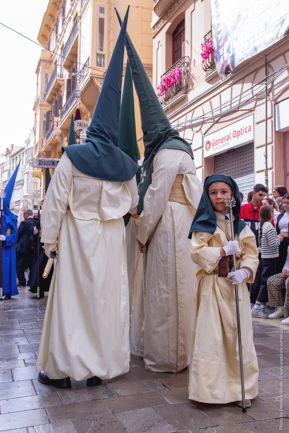 Semana Santa 2025, Domingo de Ramos, Lágrimas y Favores