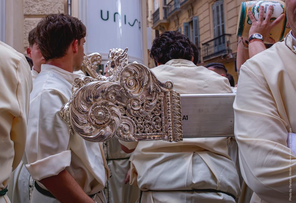 Semana Santa 2025, Domingo de Ramos, Lágrimas y Favores