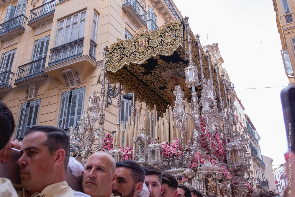 Semana Santa 2025, Domingo de Ramos, Lágrimas y Favores