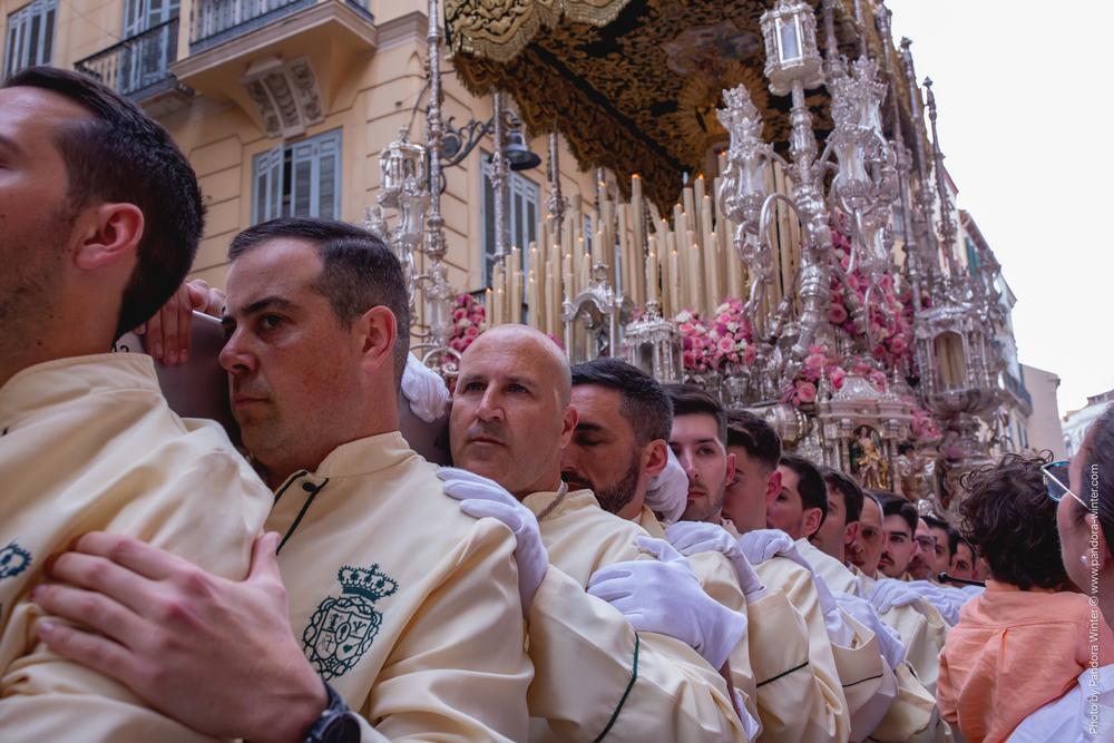 Semana Santa 2025, Domingo de Ramos, Lágrimas y Favores