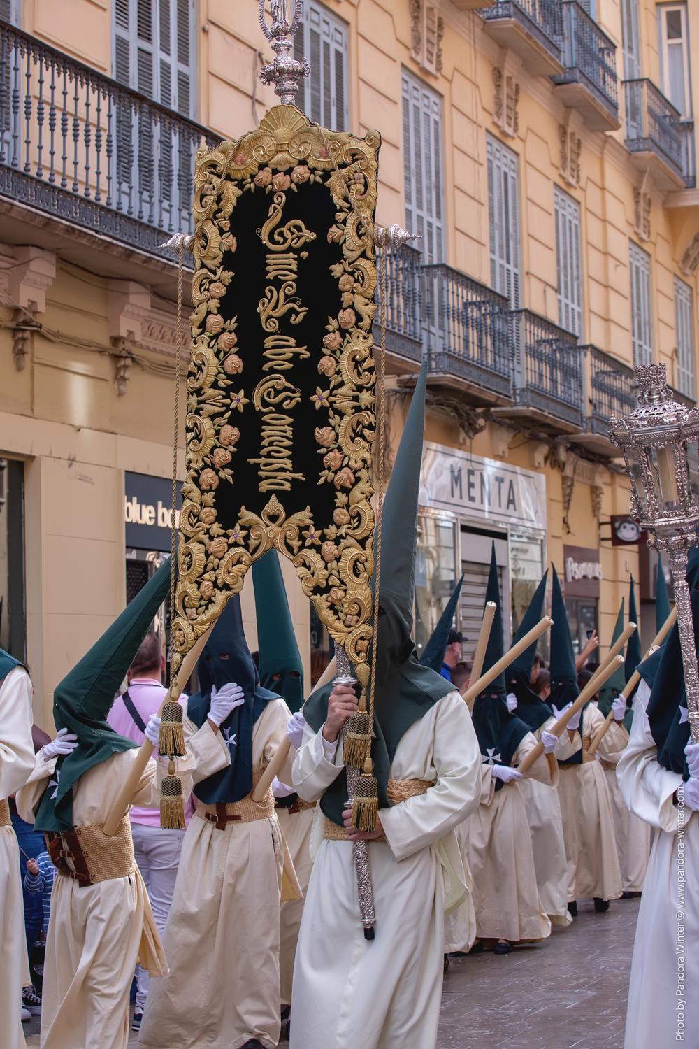 Semana Santa 2025, Domingo de Ramos, Lágrimas y Favores