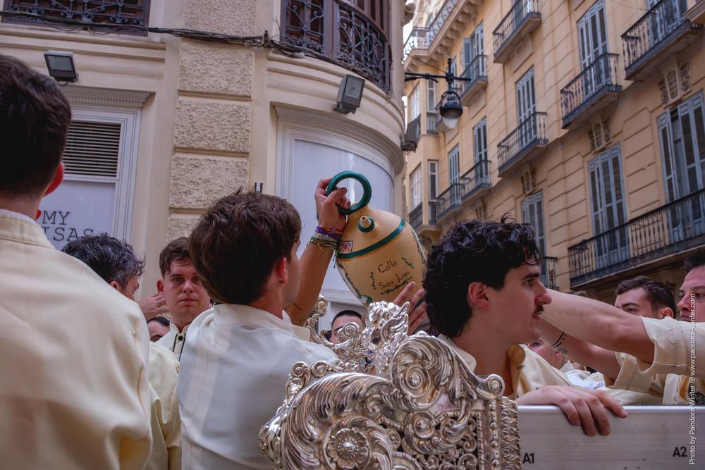 Semana Santa 2025, Domingo de Ramos, Lágrimas y Favores