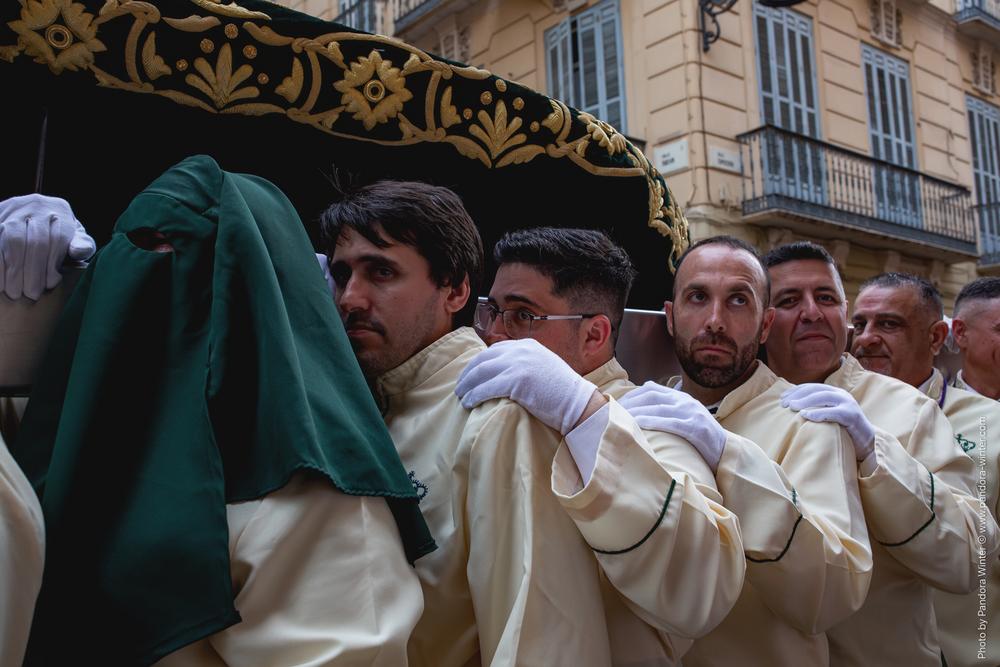 Semana Santa 2025, Domingo de Ramos, Lágrimas y Favores