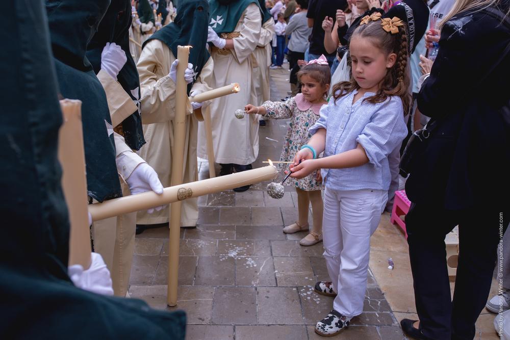 Semana Santa 2025, Domingo de Ramos, Lágrimas y Favores