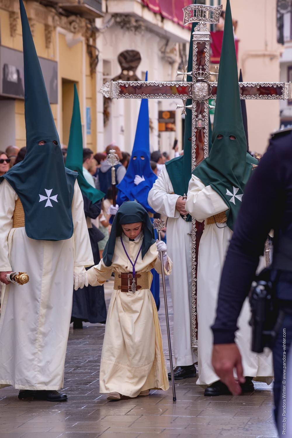 Semana Santa 2025, Domingo de Ramos, Lágrimas y Favores