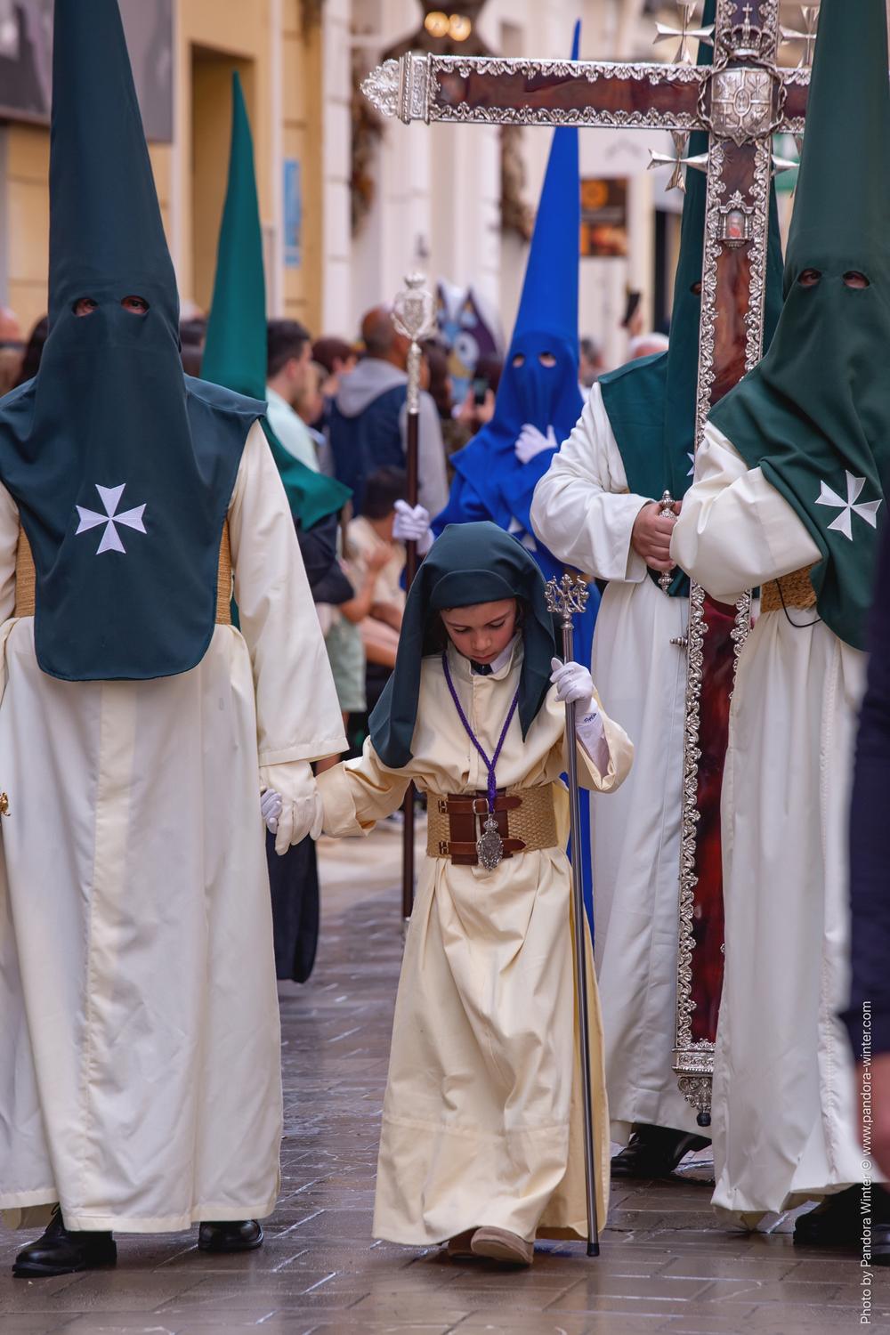 Semana Santa 2025, Domingo de Ramos, Lágrimas y Favores