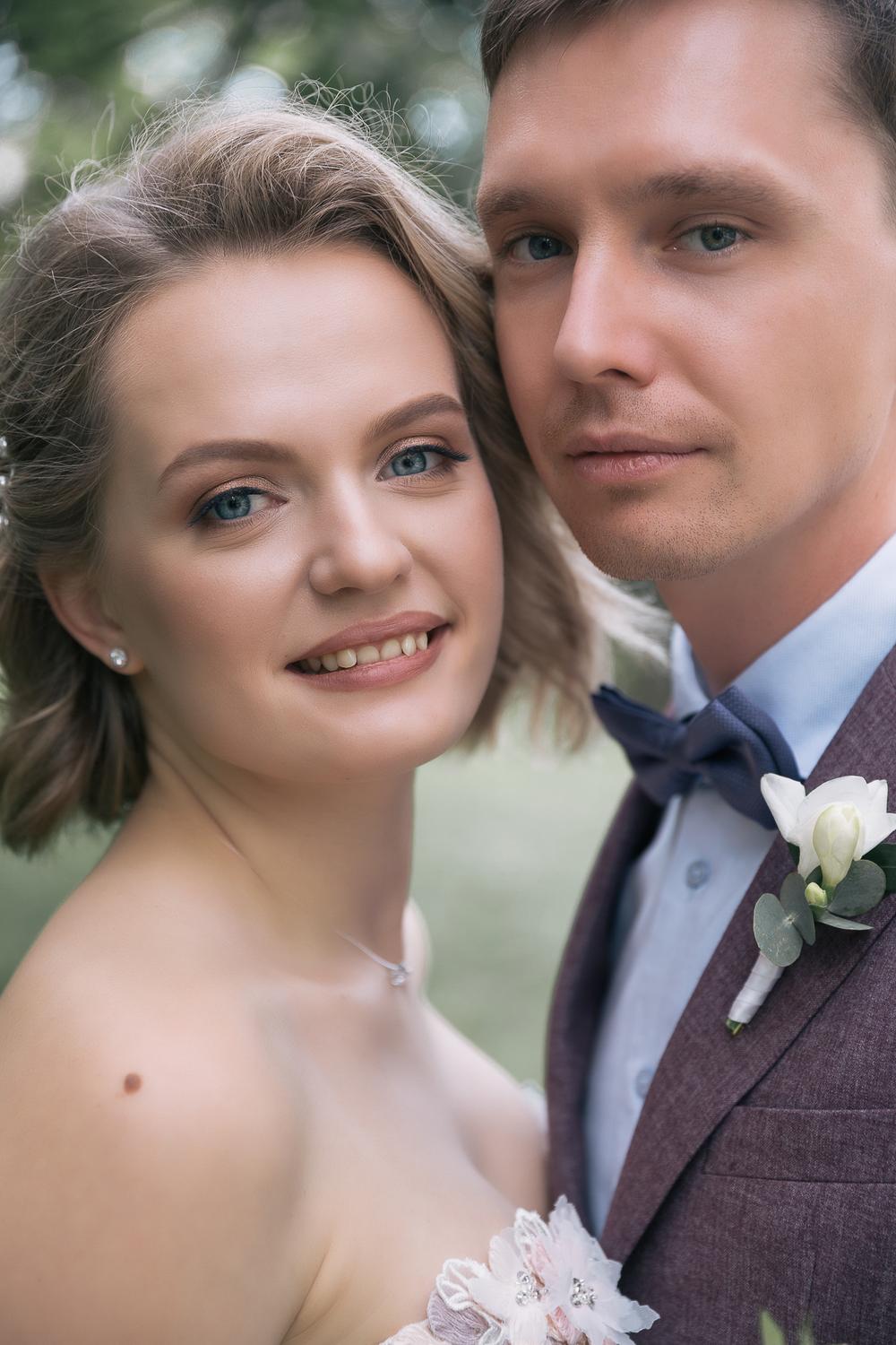 Polina & Maxim in Russia