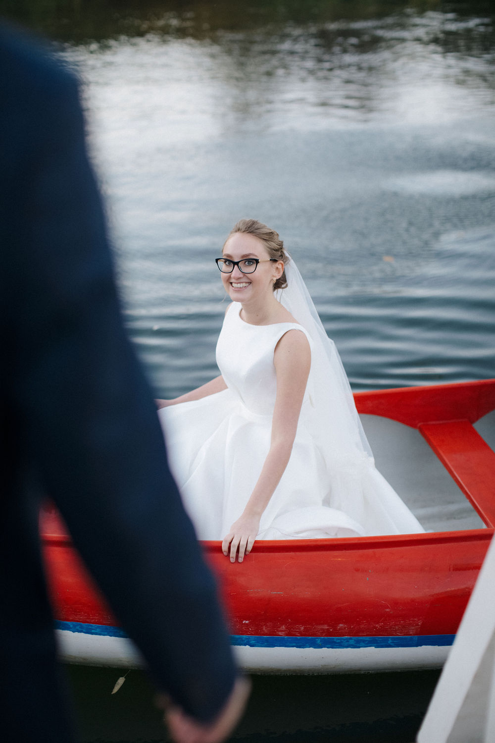 Катя и Андрей | Свадебная церемония на реке