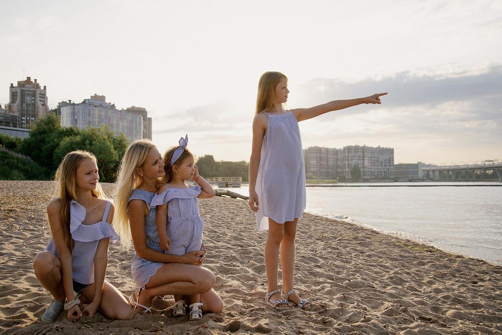 Natasha, Nika, Lera & Alice