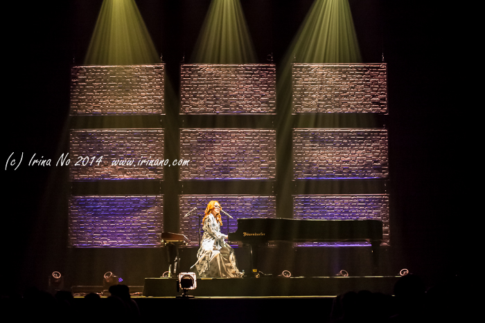 Concert Photos - Tori Amos, Toronto, Massey Hall 8/08/2014