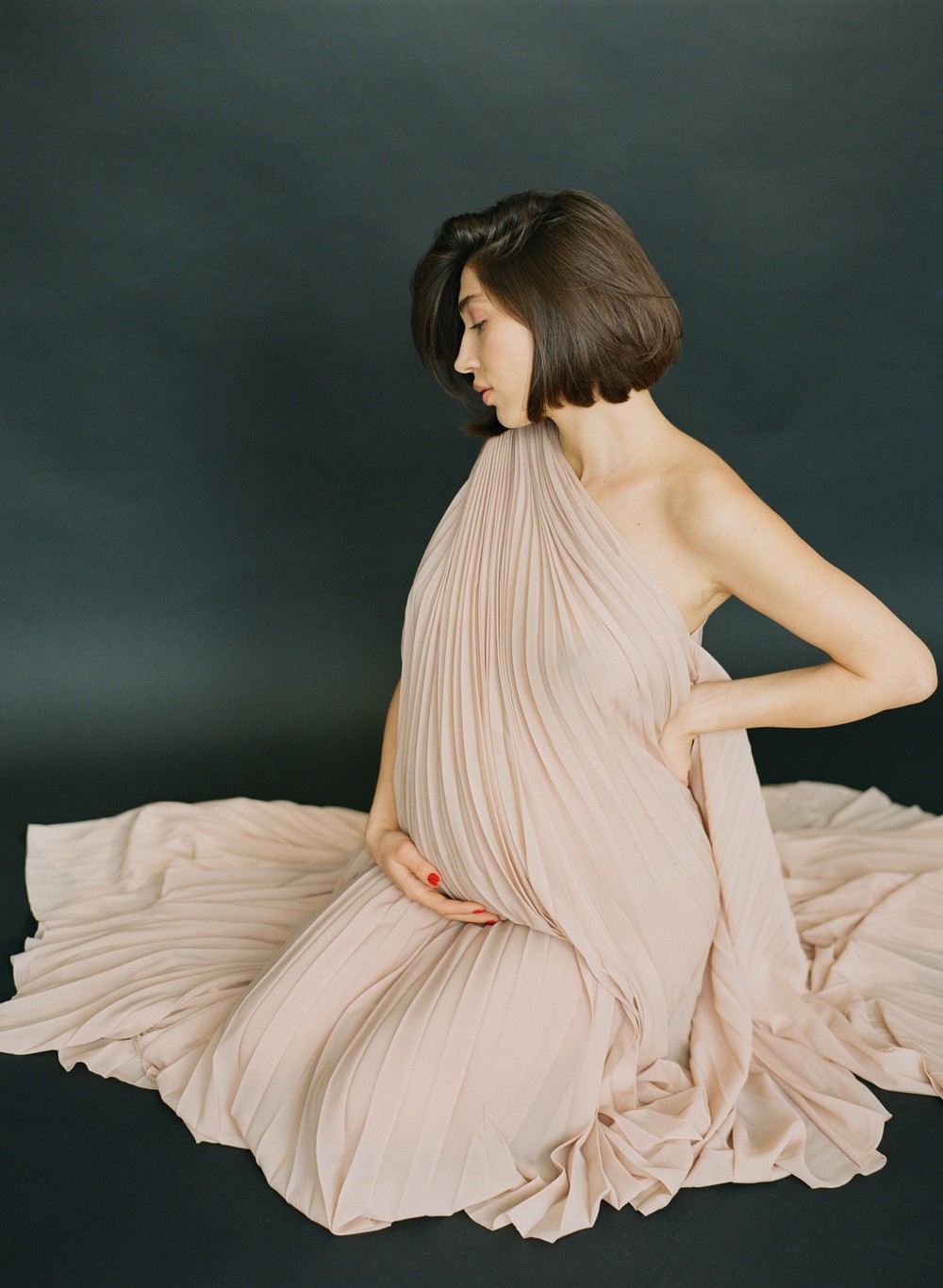 Inna. Studio fashion pregnancy