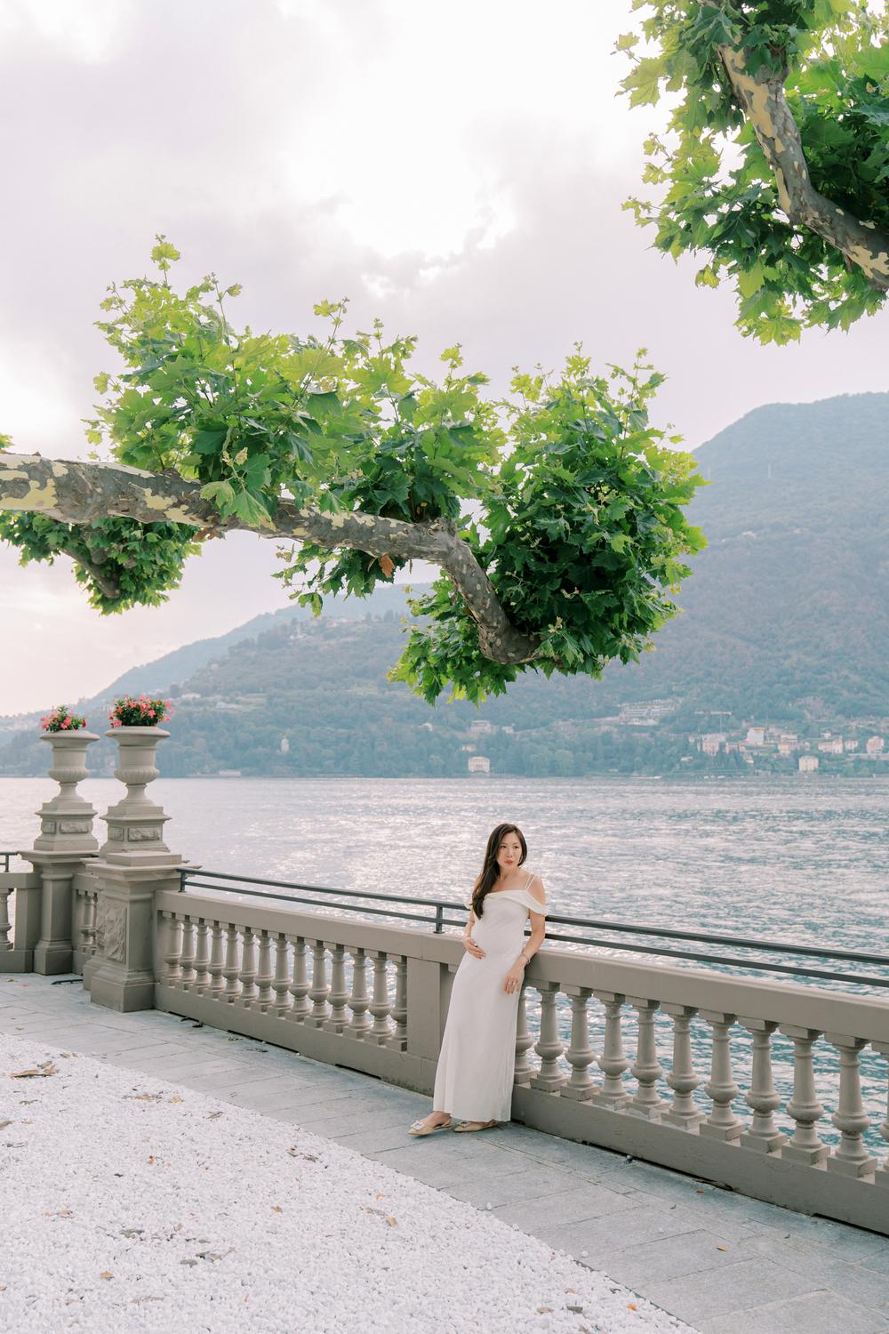 Pregnancy and Family photoshoot on Lake Como