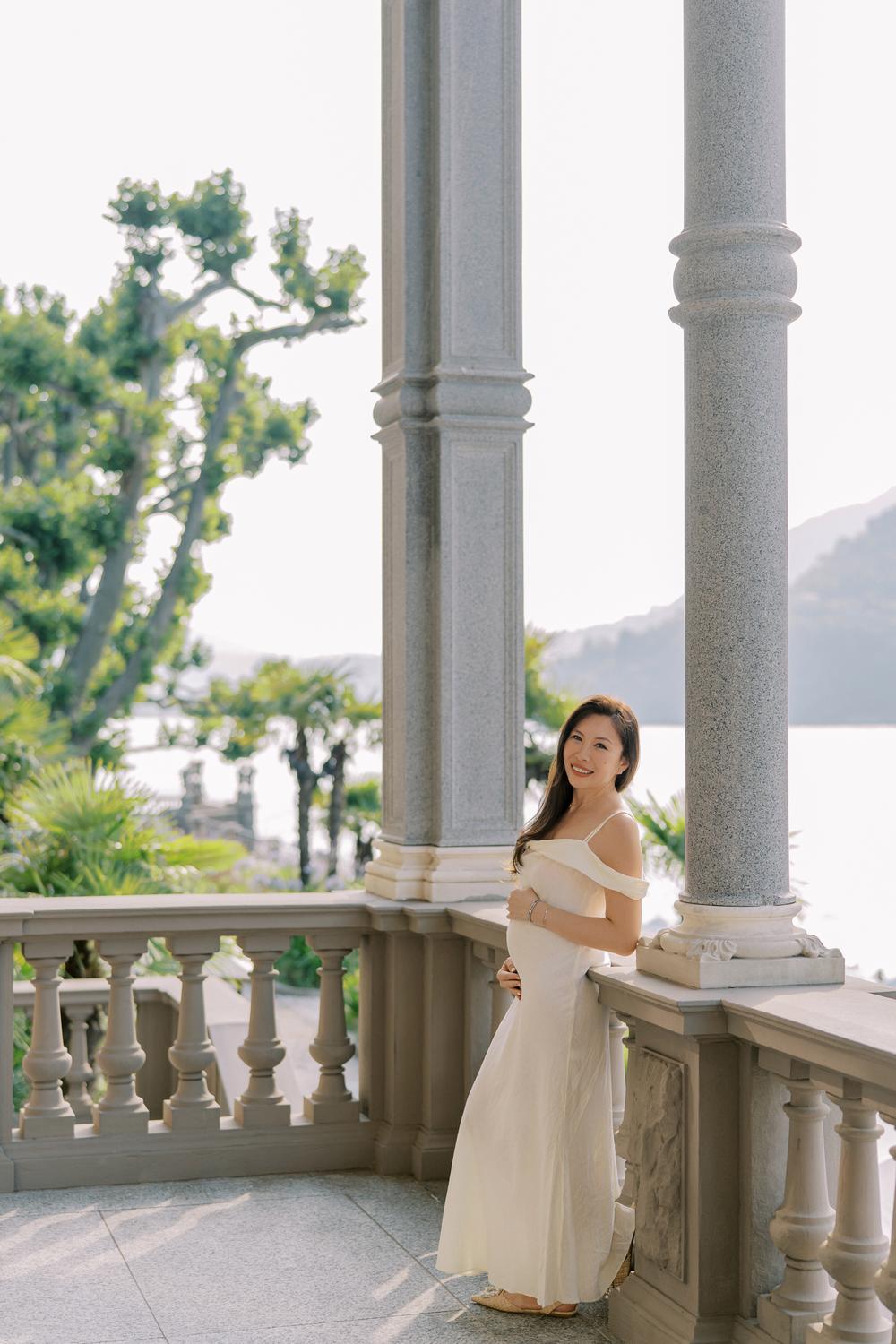 Pregnancy and Family photoshoot on Lake Como