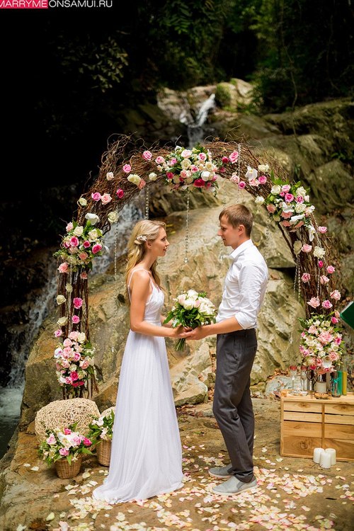 Свадьба на водопаде