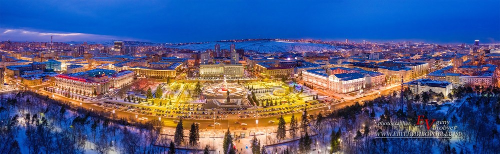 Красноярск фото съемка квадрокоптер фотограф дрон Новый год елка администрация площадь мира 