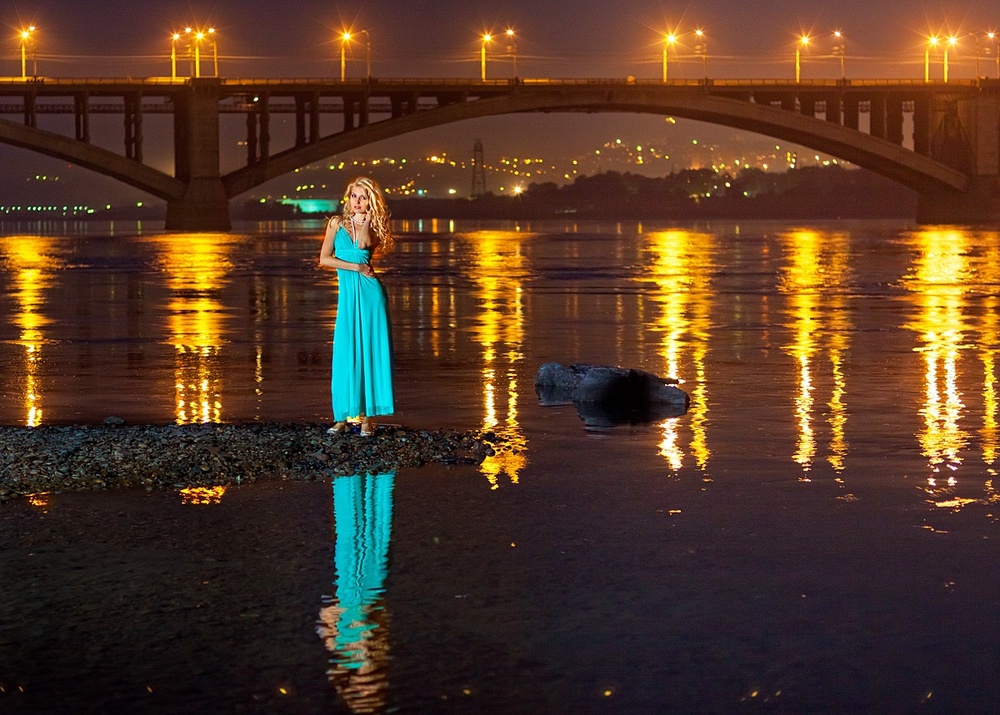 Красноярск девушка красивое место фотосессия идея река енисей ночь 