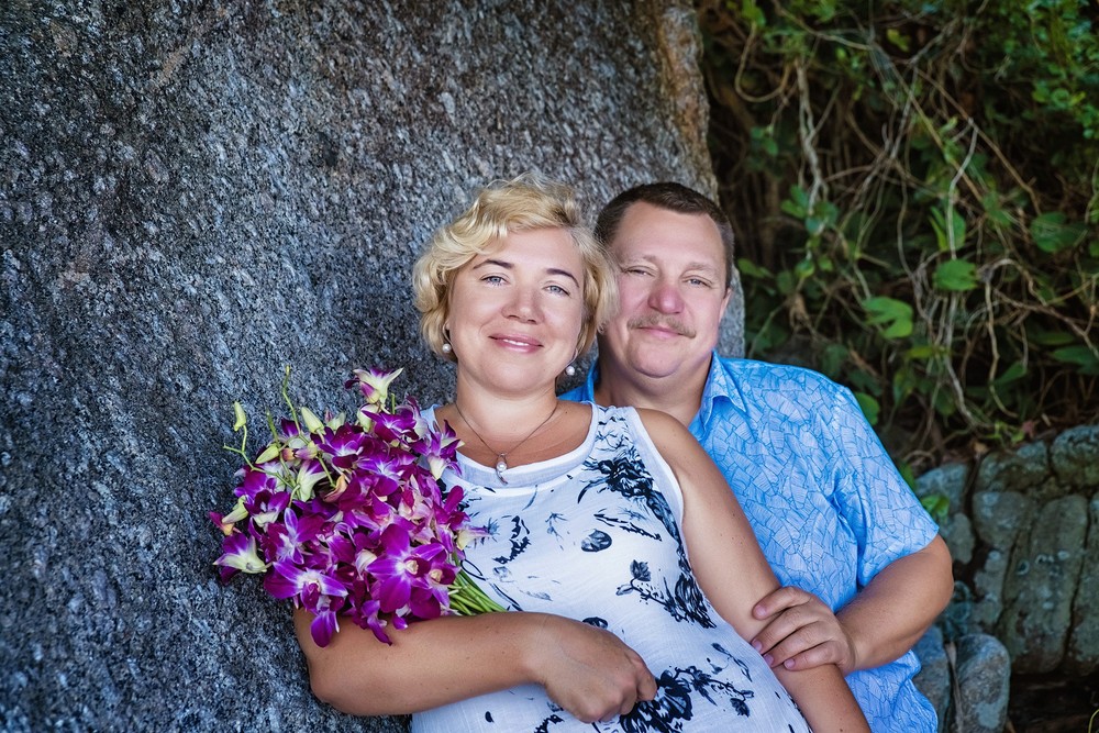 семейная фотосессия пожила пара портрет фотограф Пхукет пляж возраст женщина мужчина счастье отдых