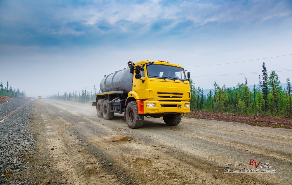 Камаз бензин топливо доставка Роснефть промышленная фотосъемка Красноярск перевозка