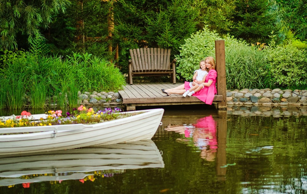 семейная детская фотосессия фотограф Красноярск красивая парк сады мечты место татышев енисей идея