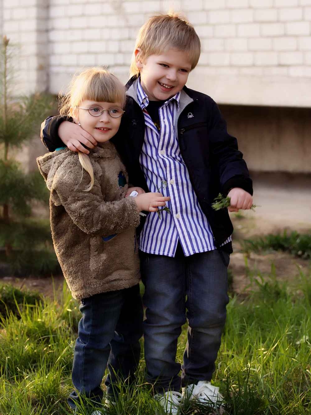 CHILDREN`S   PHOTO