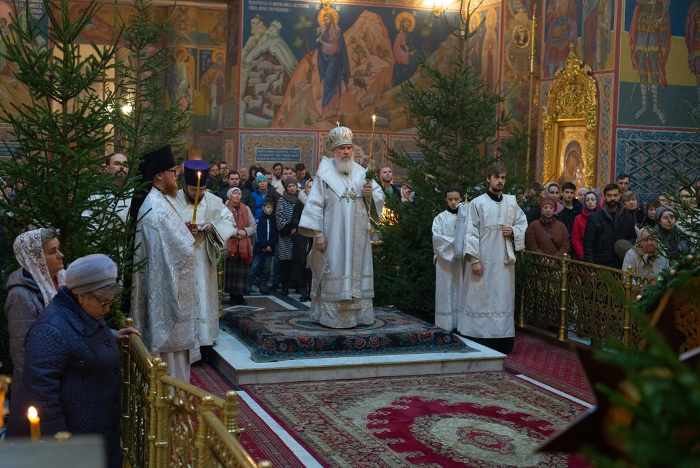 Служба в церкви на Рождество