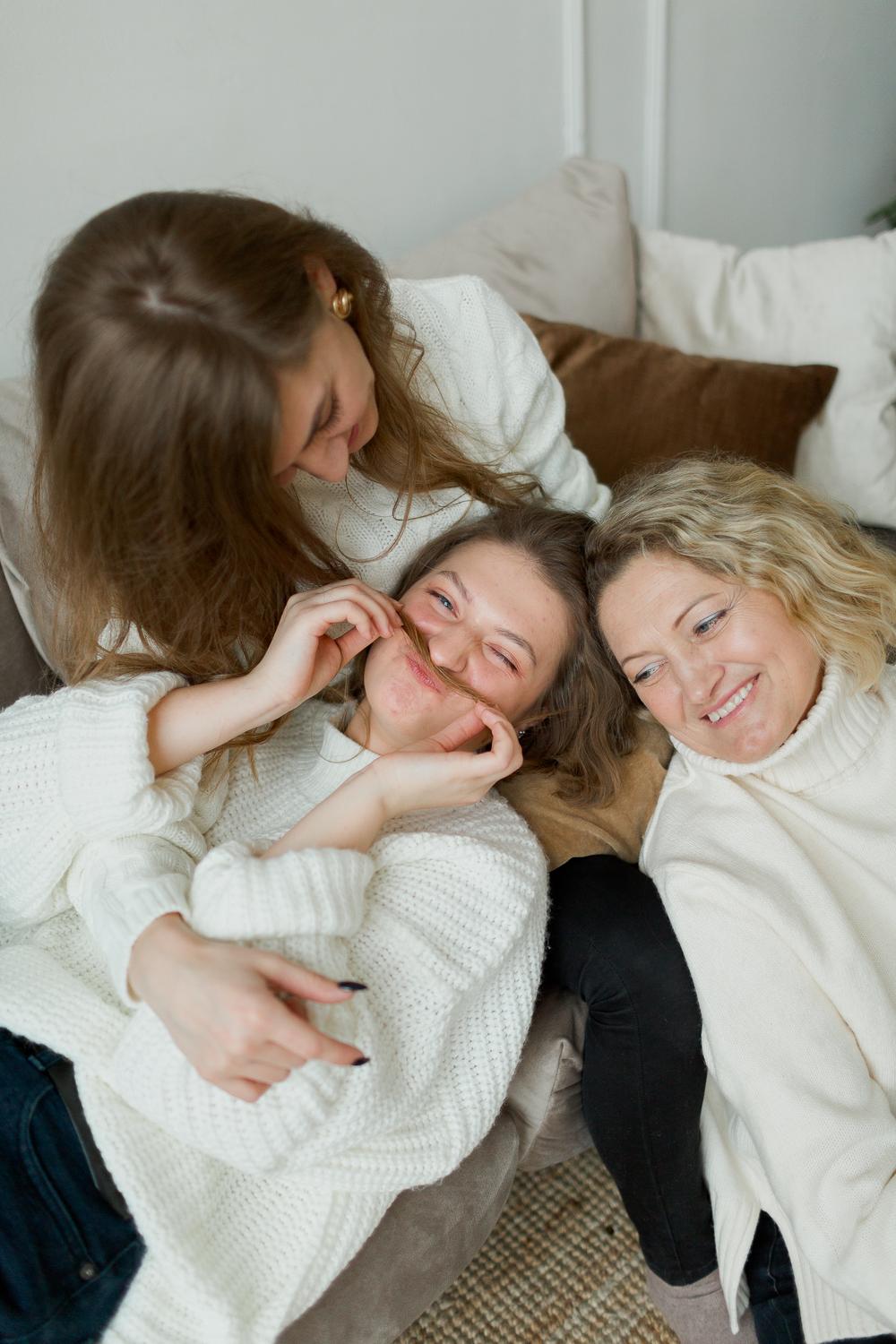 Mom & daughters