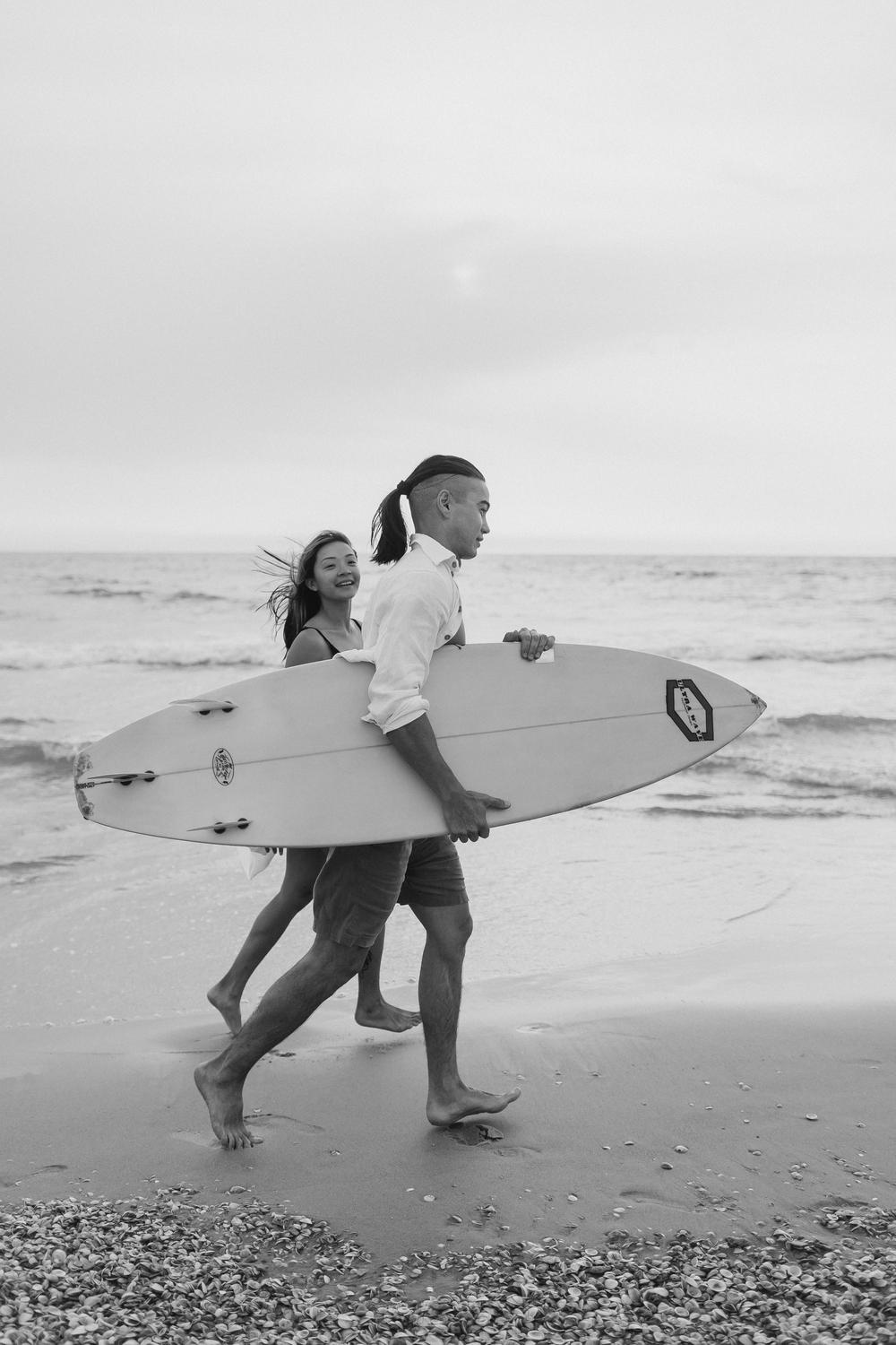 SURF COUPLE