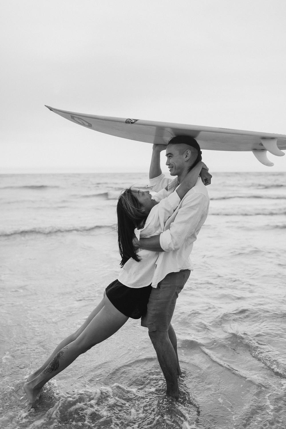 SURF COUPLE