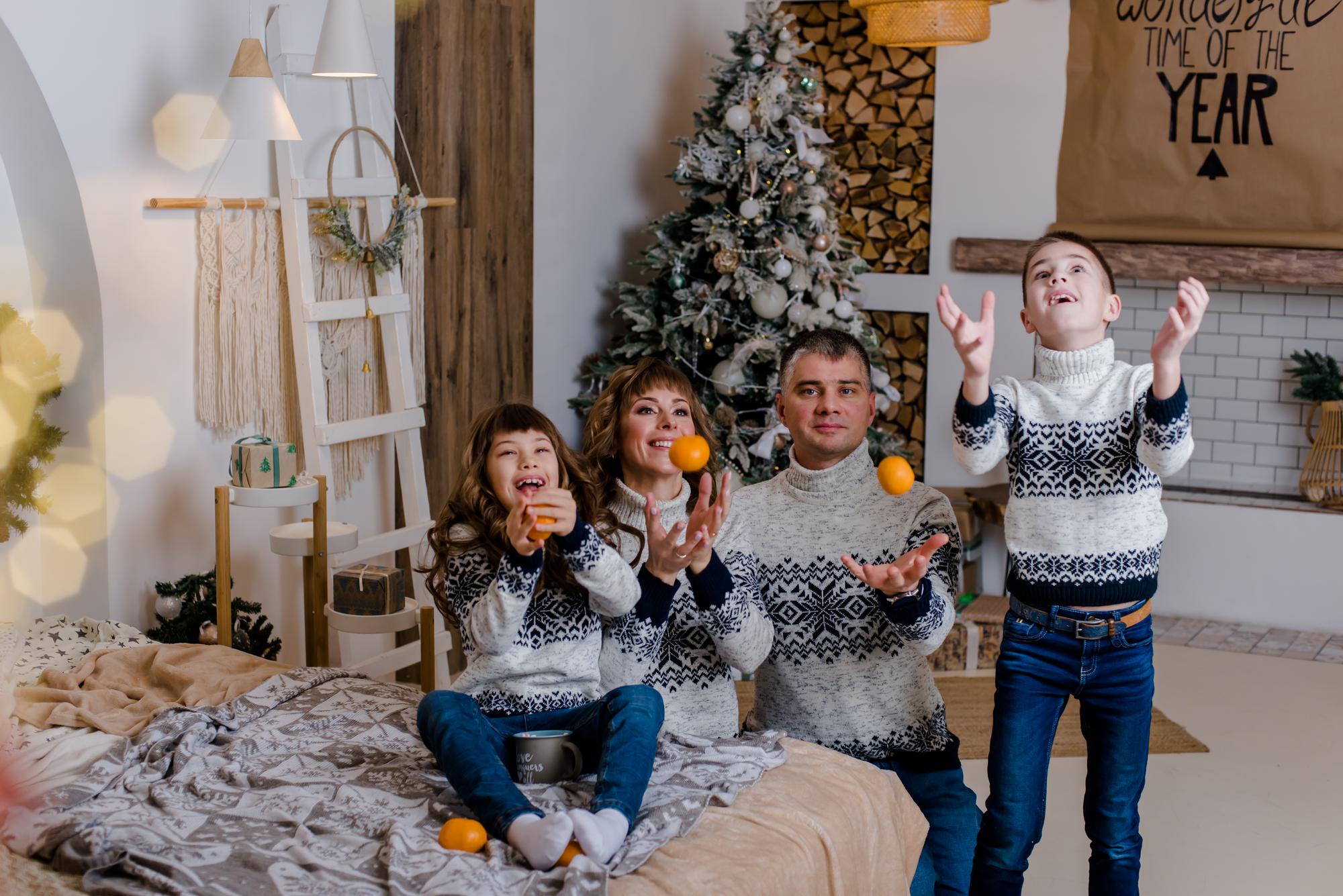 Надежда, Андрей, Вера и Максим, новогодняя фотосессия