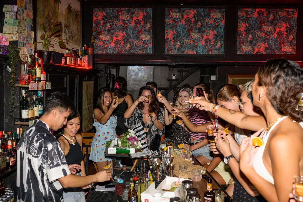 Bar/content