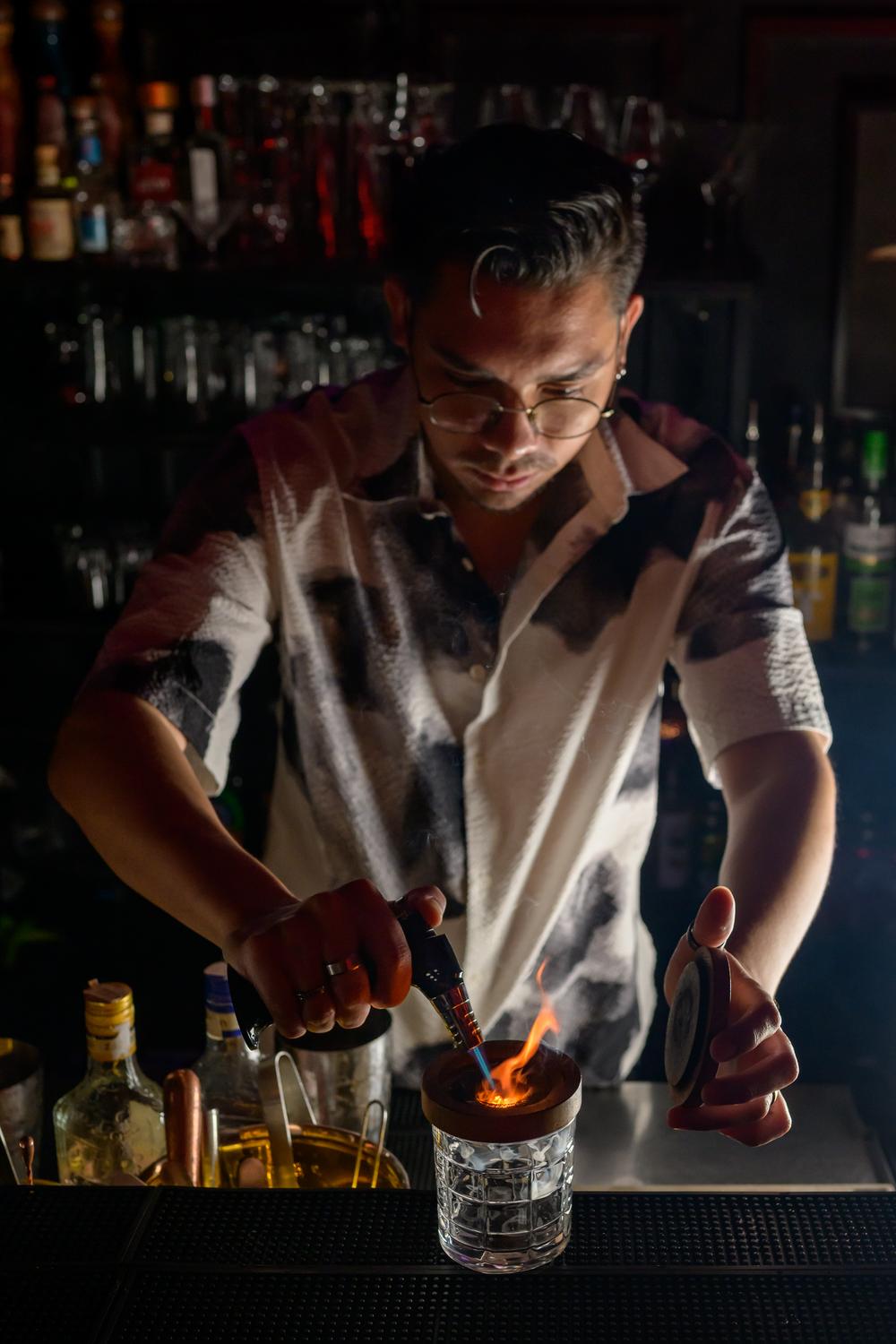 Bar/content