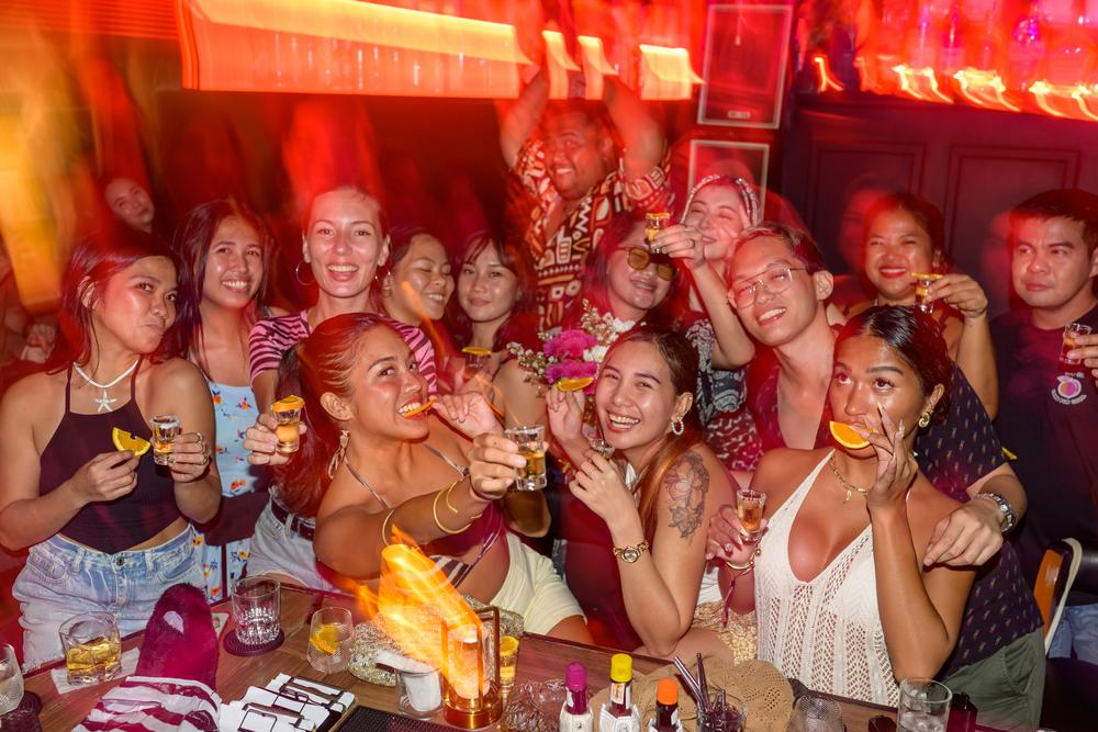 Bar/content