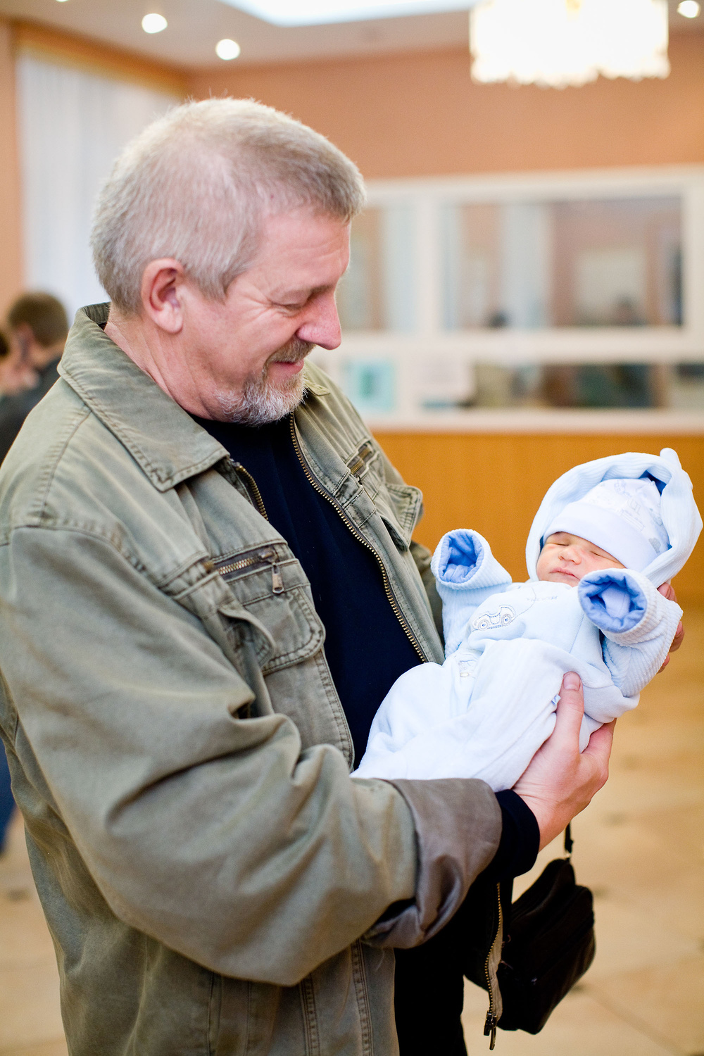 Выписки из роддома