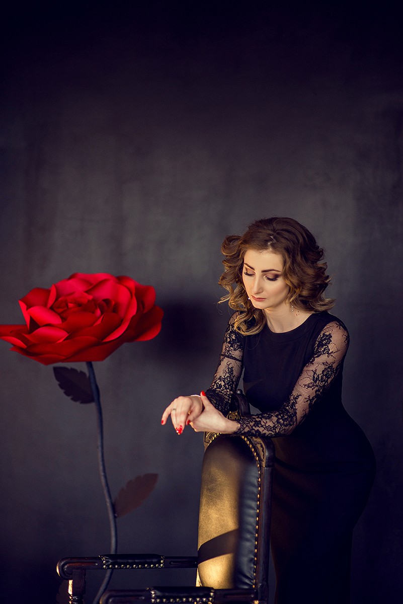 Женские портреты - Красная Роза