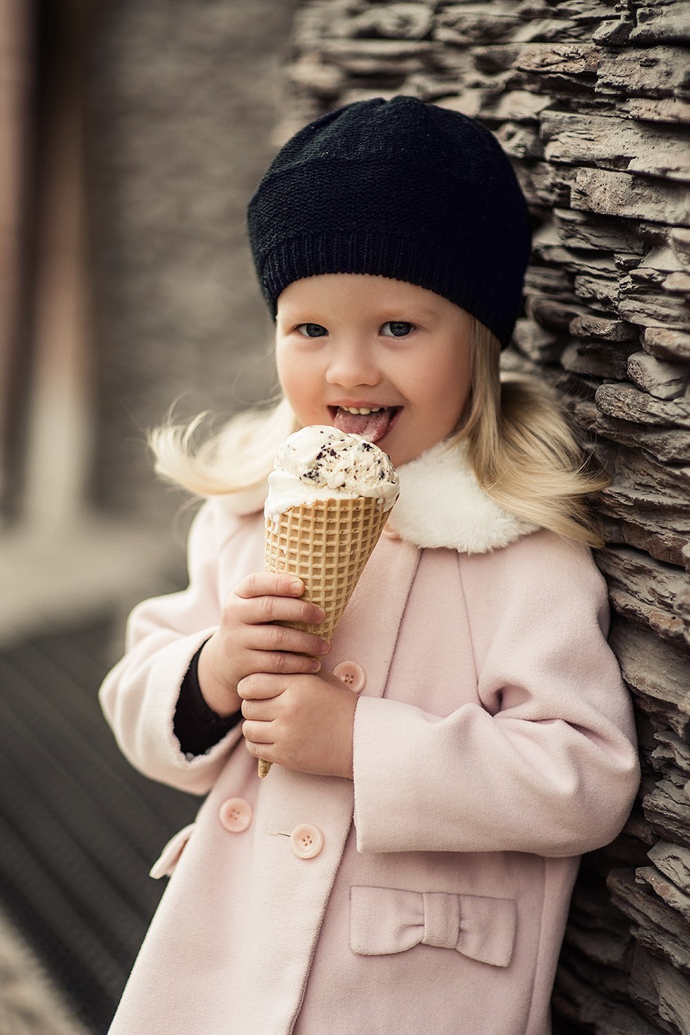 Детская фотосессия - Элина и мороженое
