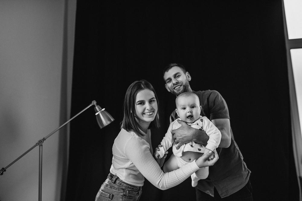 Семейные фотосессии - В студии с малышкой