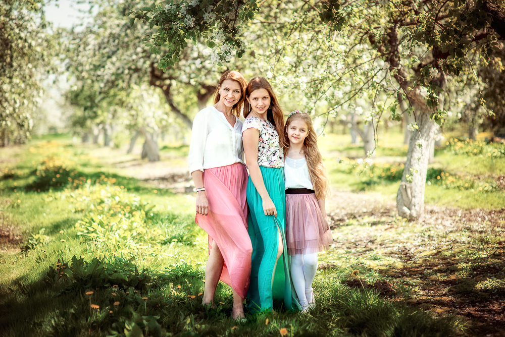 Семейные фотосессии - Яблони в цвету