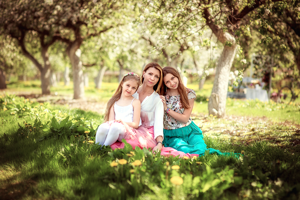 Семейные фотосессии - Яблони в цвету