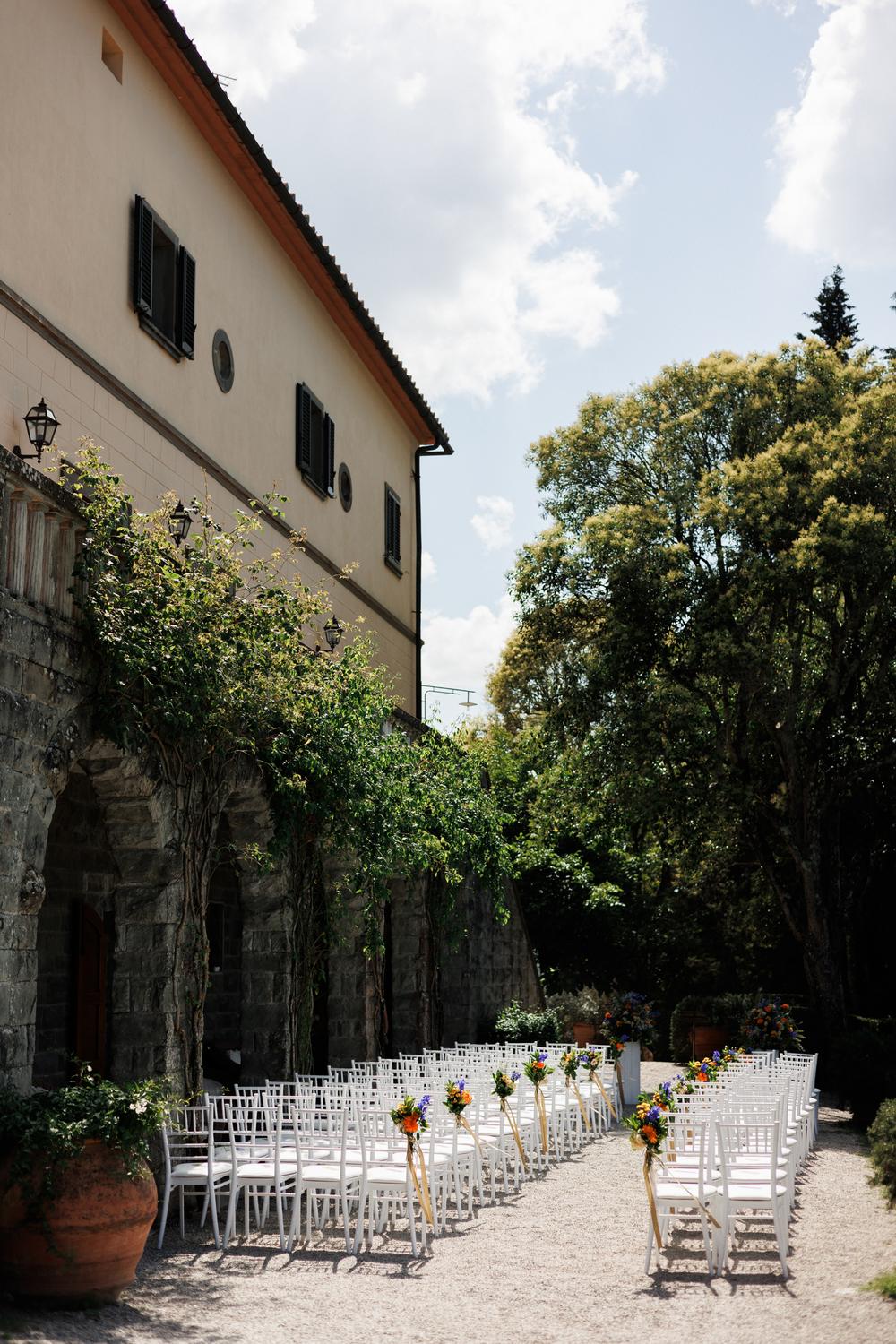 MAX & MONICA, TUSCANY