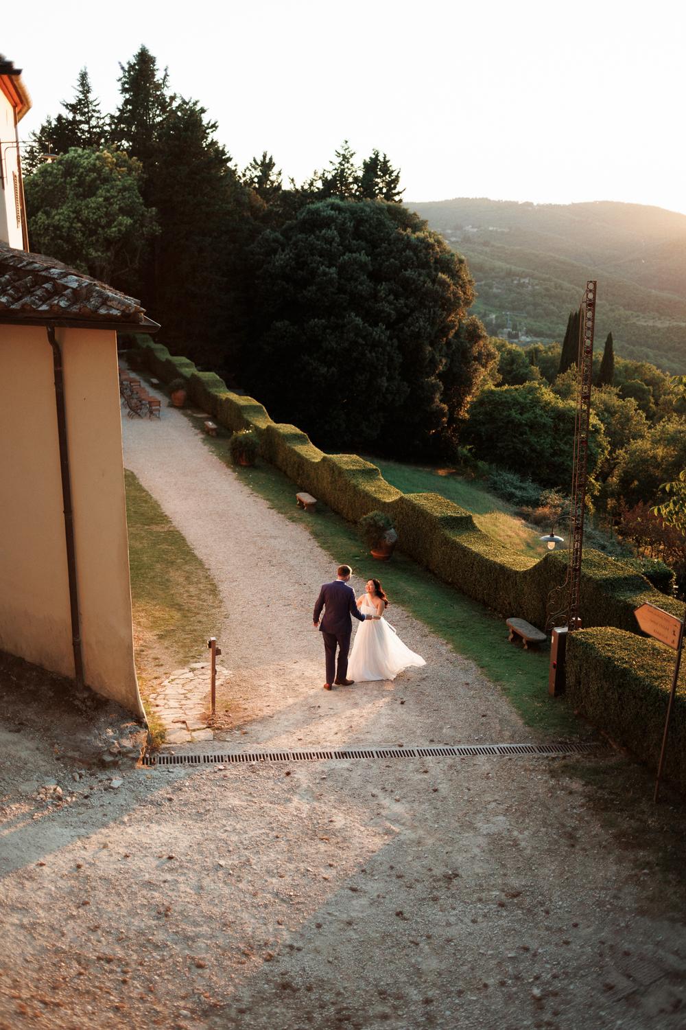 MAX & MONICA, TUSCANY