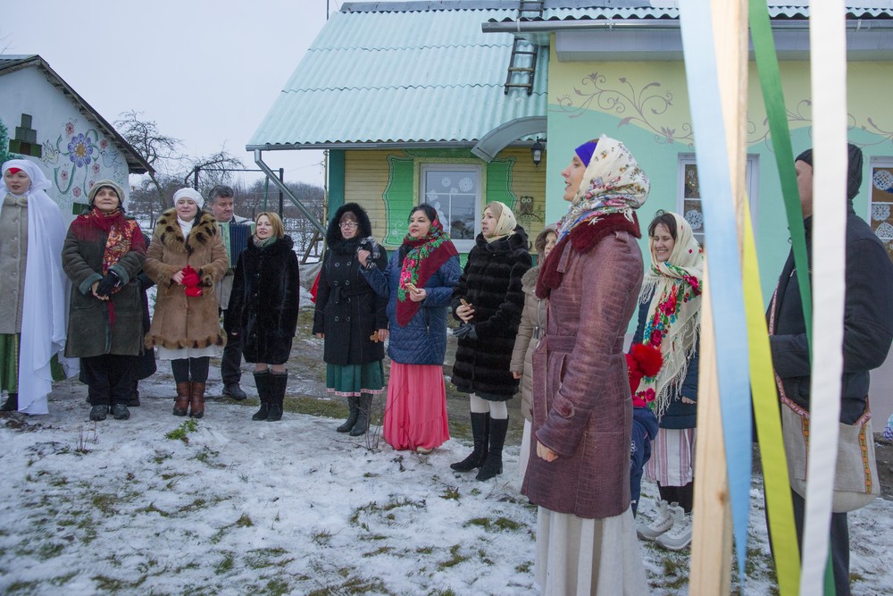 Празднование Новолетия. 25 декабря. Детский праздник и колядные вечорки.